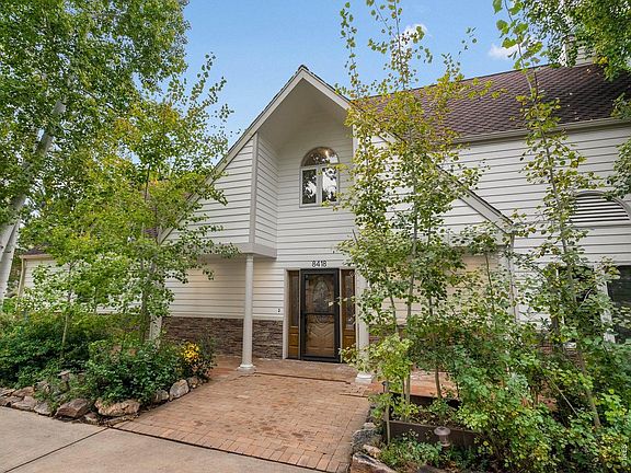 3rd image of 8418 Stirrup Ln