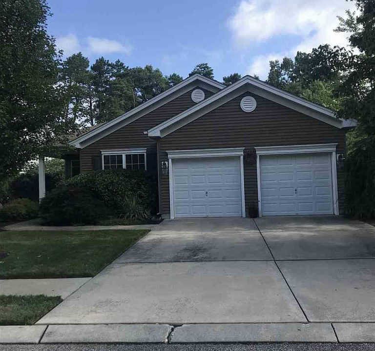 1st image of 697 Cypress Point Dr