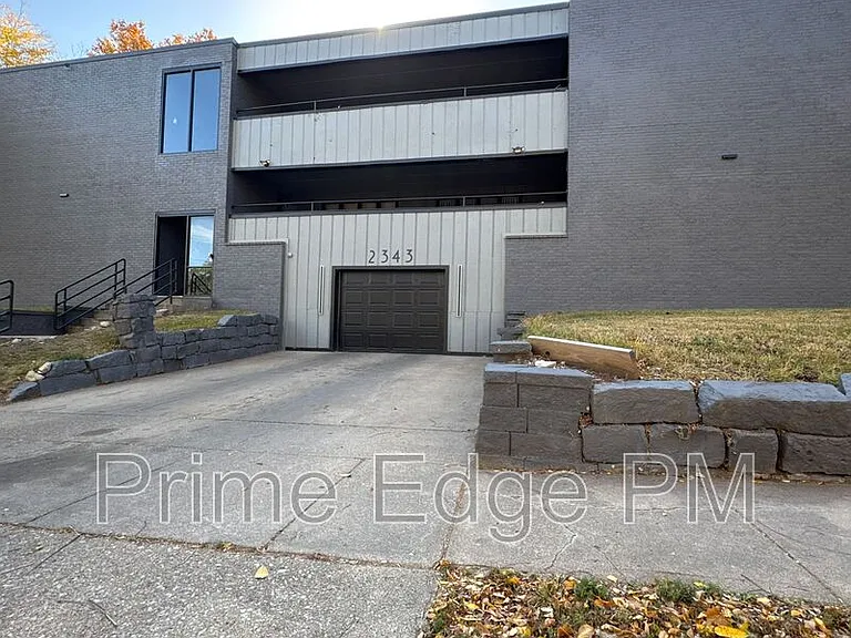 2343 B St #1 — Photo 24
