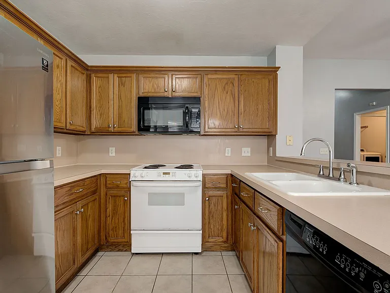 2032 Emerald Brook Ct — Photo 15