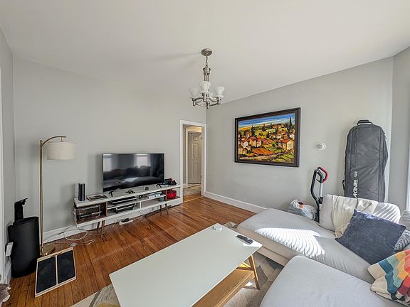 3rd image of 383 Highland Ave #2