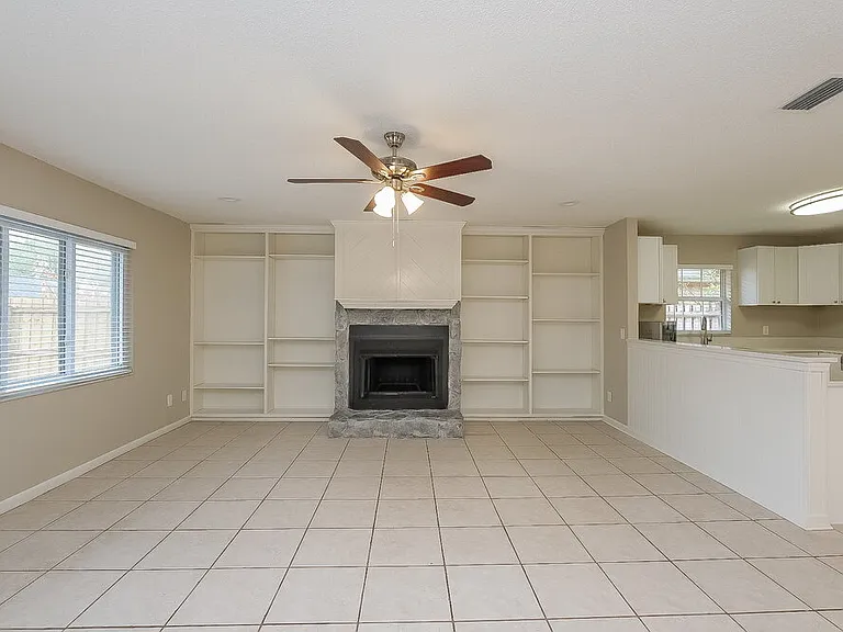 15709 Squirrel Tree Pl — Photo 4