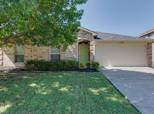 215 Rio Grande Dr, Crandall, TX 75114