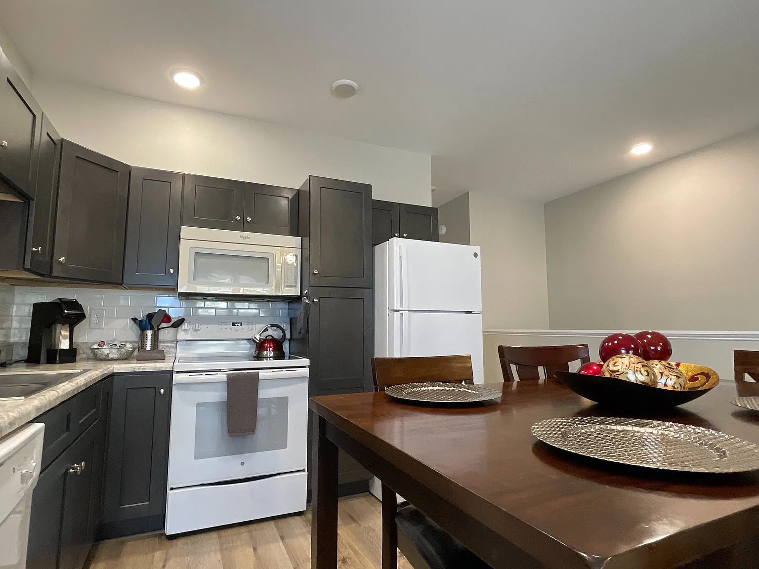 2 bed, $2,500 — Photo 2