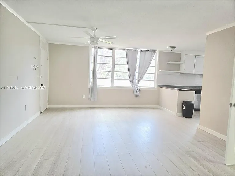 1700 NE 191st St #100 — Photo 5