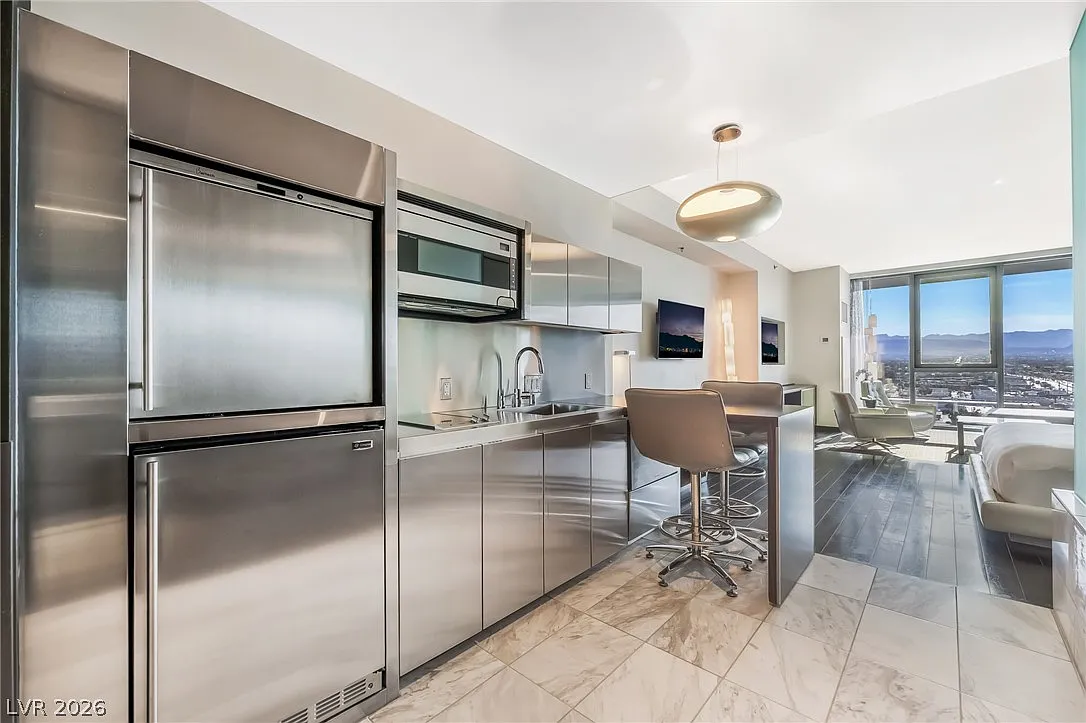 Studio, 1.0 bath, 615 sqft, $2,245 — Photo 2
