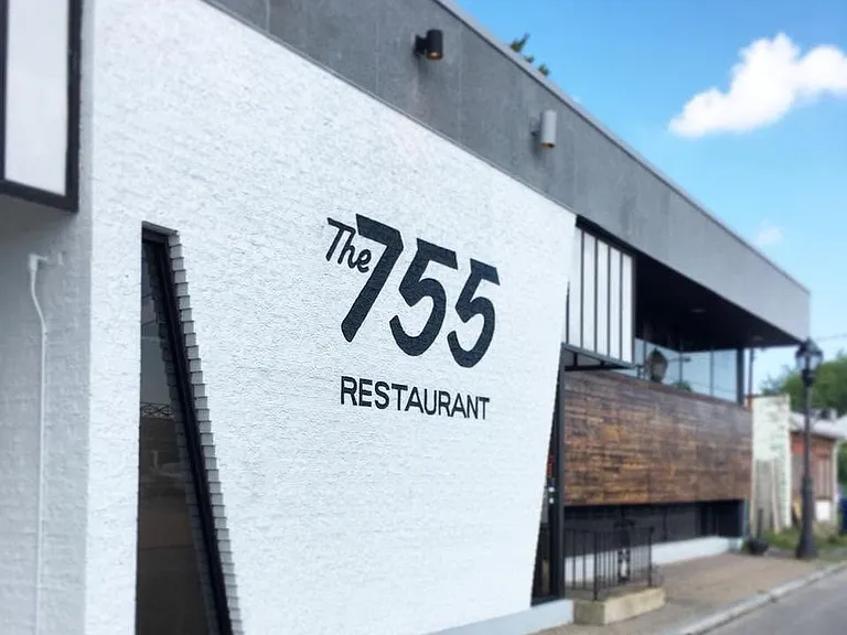 755 W Market St — Photo 9