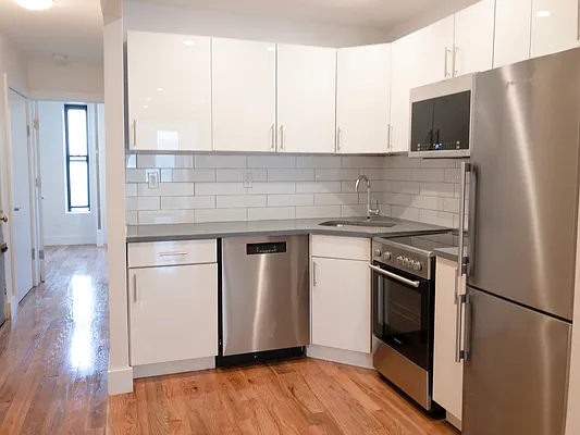 Rented by Bond New York | media 10