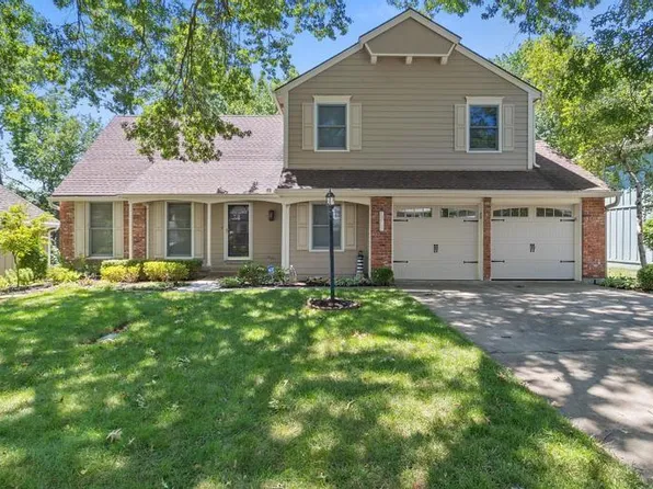 12147 W 99th Ter, Lenexa, KS 66215