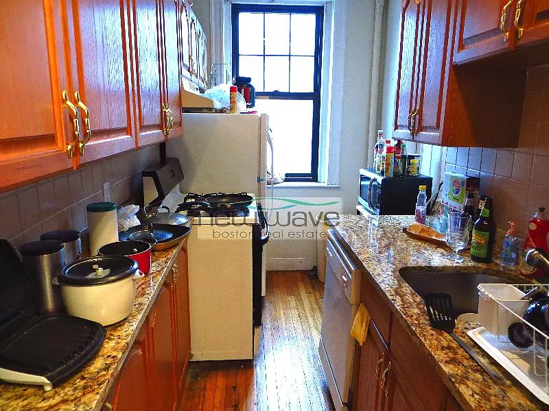 2 bed, 999 sqft, $3,800 — Photo 4
