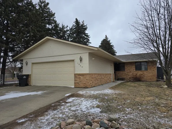 1903 Willow Ave, Worthington, MN 56187