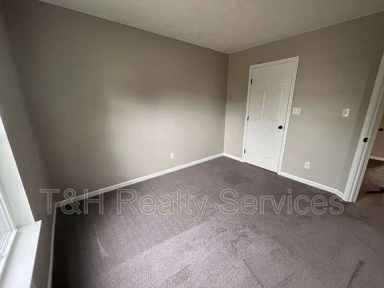 6803 Smithfield Blvd — Photo 14