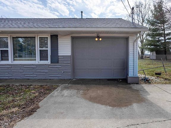 4th image of 3517 W Judson Rd