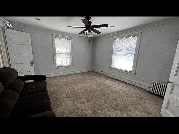 4th image of 217 Rich Ave