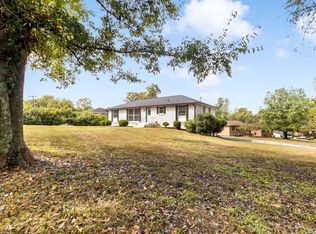 562 Walton Ferry Rd, Hendersonville, TN 37075