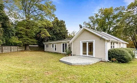 112B Fairfield Cir — Photo 2