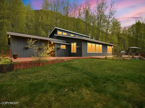 26266 Vallihi Cir, Eagle River, AK 99577