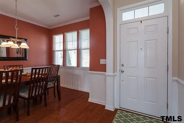 Main entry and formal dining. Could also be office room or kid's playroom