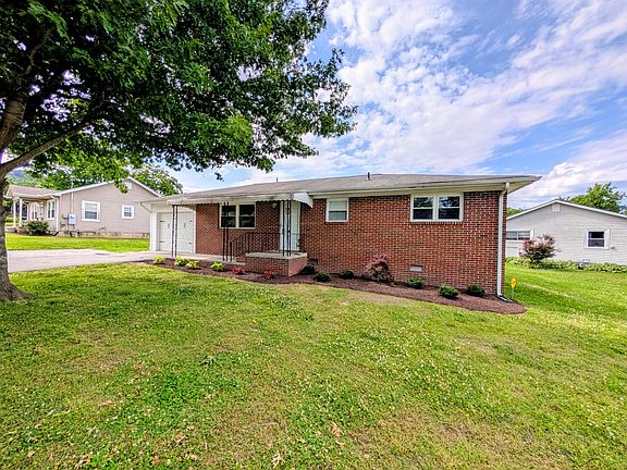 5th image of 64 Stephenson Dr