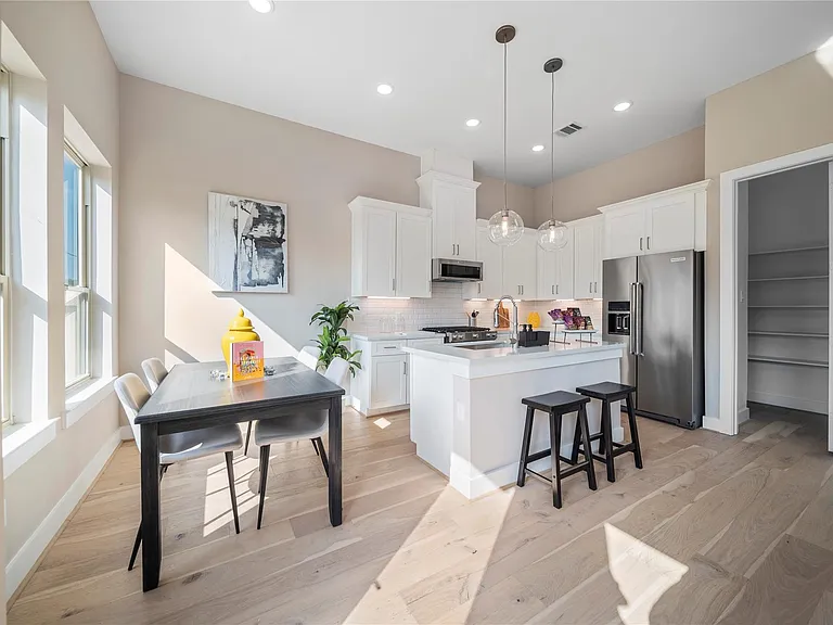306 Chobani Ln — Photo 6