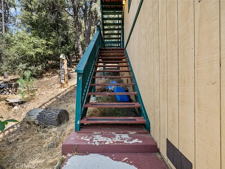 2304 Woodland Dr — Photo 35