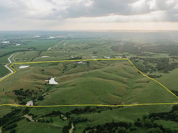 2nd image of 1723 Highway 281