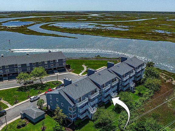 4th image of 813 Periwinkle Dr #813