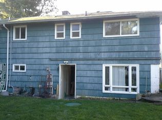 16042 42nd Ave S, Seattle, WA 98188
