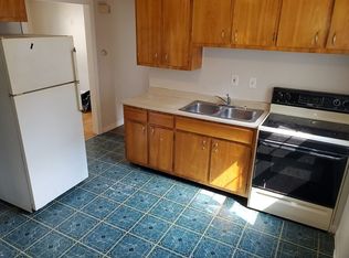 13 Bourne St #2, Worcester, MA 01606