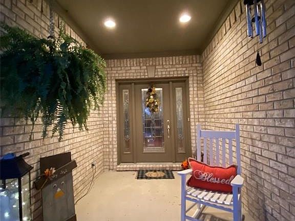 5th image of 249 N Woodridge Dr