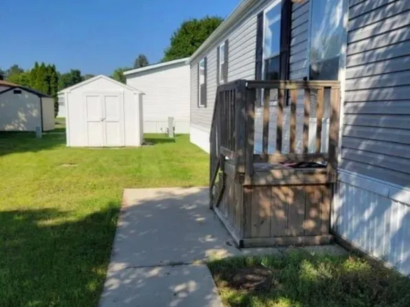 48601 Sandifer Ct, Shelby Township, MI 48317
