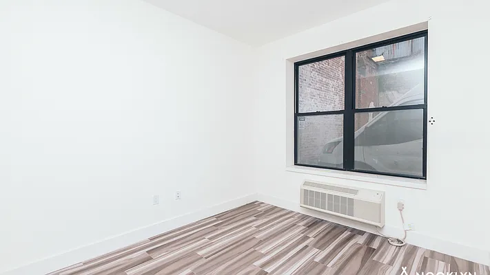 Rented by Nooklyn NYC LLC | media 44