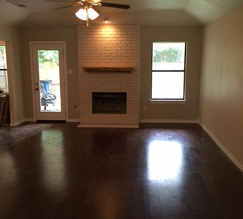 4th image of 3197 Meadowview Dr