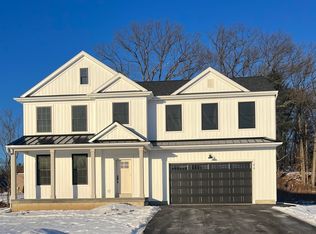 44 Wheatfield Way, Mechanicville, NY 12118