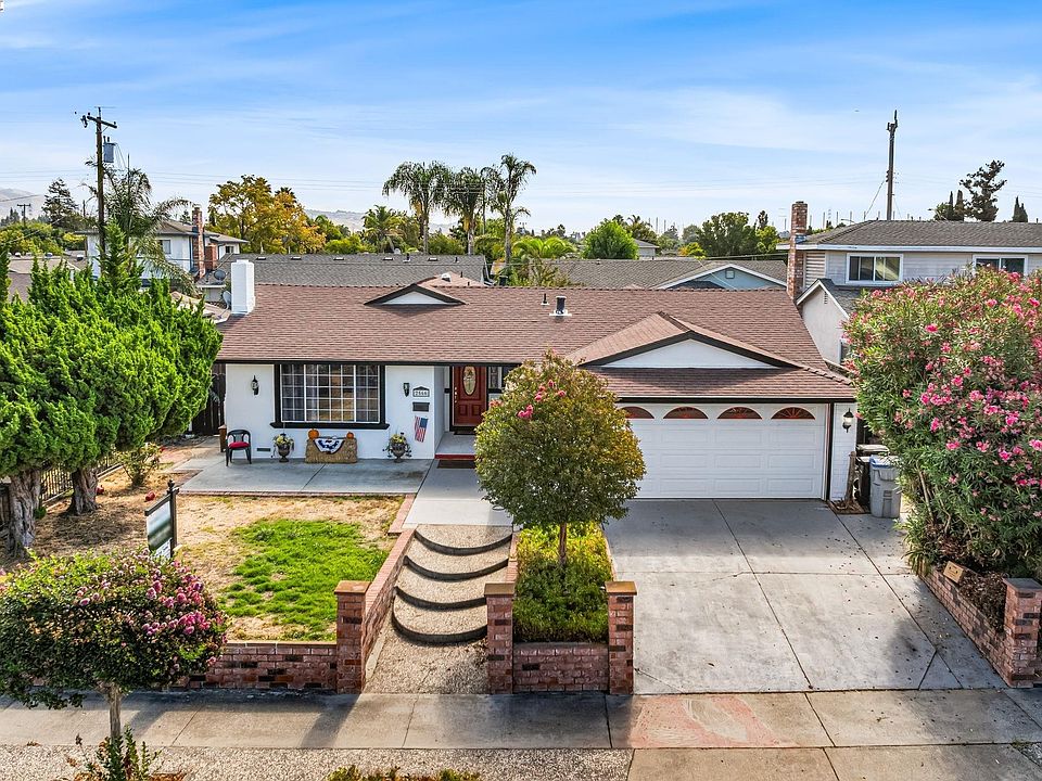 1st image of 2566 Boren Dr