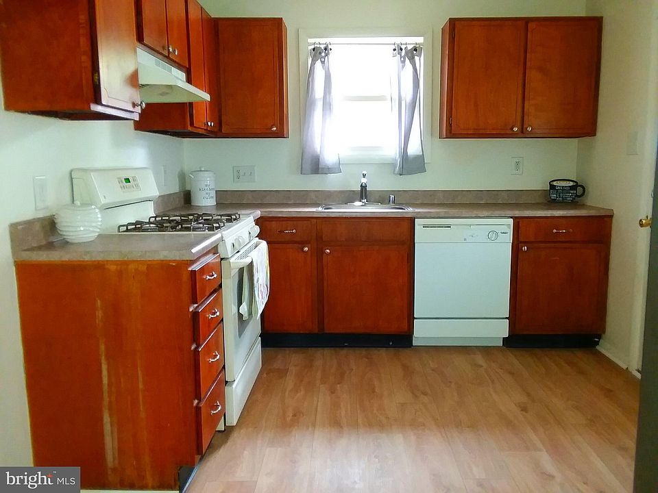 1st image of 502 Lethbridge Ct