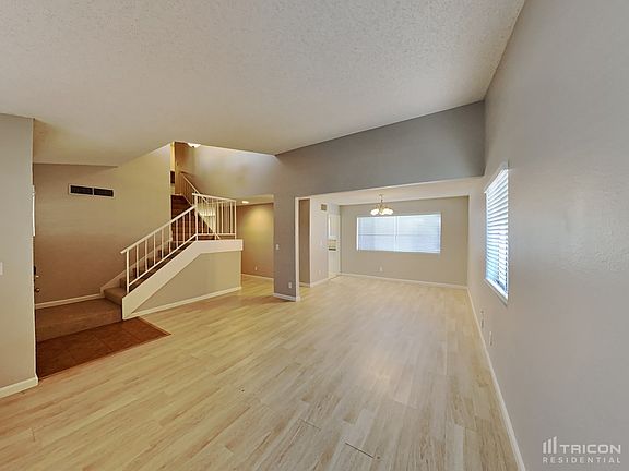 2nd image of 3143 Regal Oak Dr