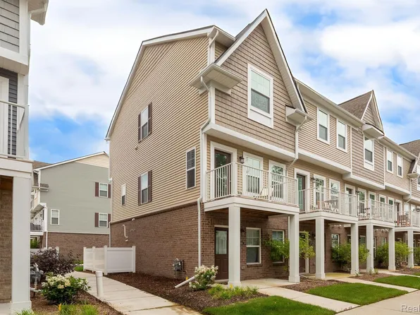 348 Jeff Keeton Dr, Hazel Park, MI 48030