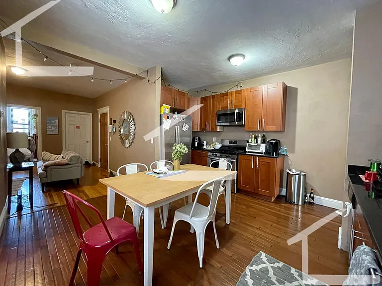 36 Glenville Ave #2 — Photo 7