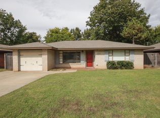 1839 Westminster Pl, Nichols Hills, OK 73120