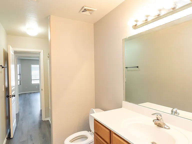2541 E Silversmith Trl — Photo 12