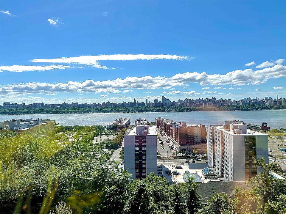 1st image of 130 Pine St Floor 2