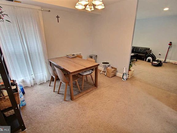 5th image of 11901 Parklawn Dr APT 101