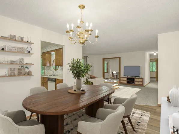 2 Crusader Ave E APT A, West Saint Paul, MN 55118