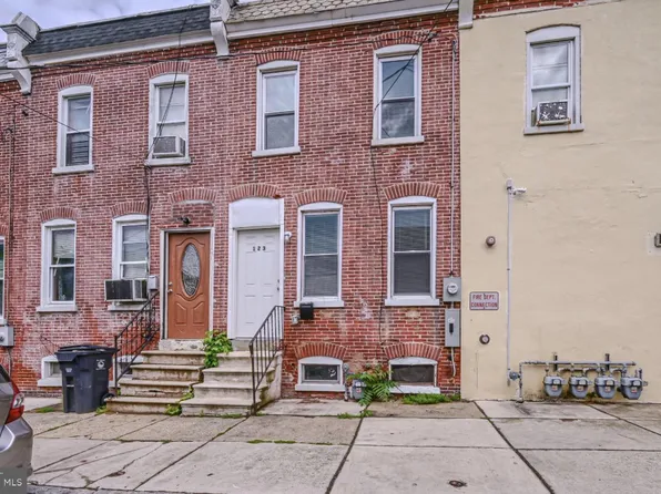 123 Delamore Pl, Wilmington, DE 19805