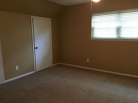 4th image of 8503 Clarewood Dr