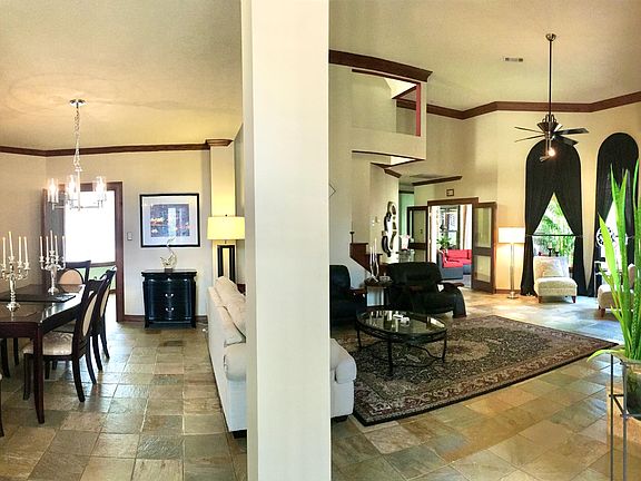 2nd image of 3983 Oakwood Park