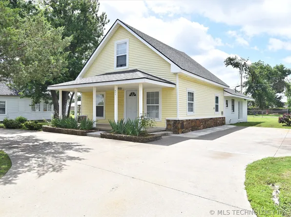 611 E 4th St, Claremore, OK 74017