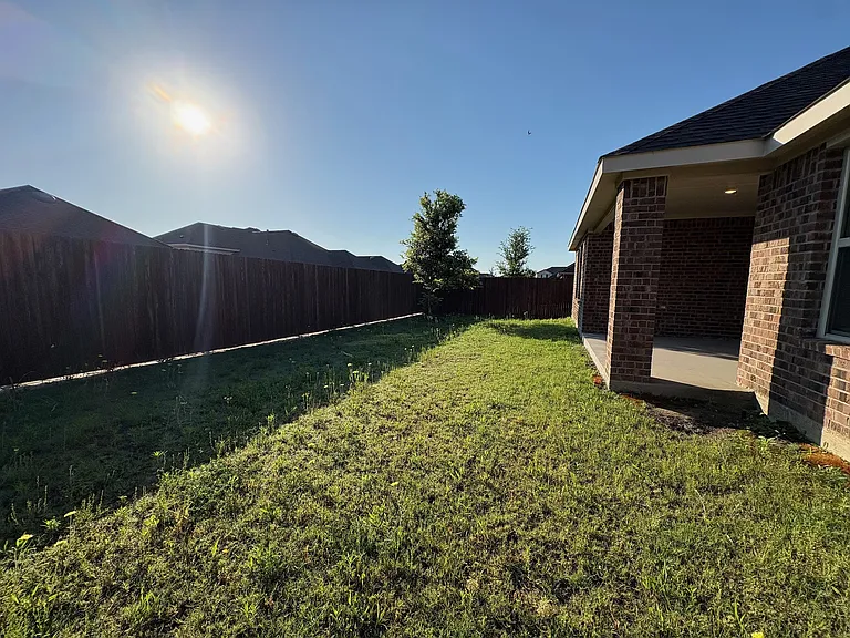 610 Union Dr — Photo 38