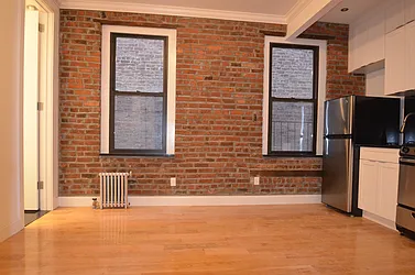 Rented by CITY SKYLINE REALTY INC